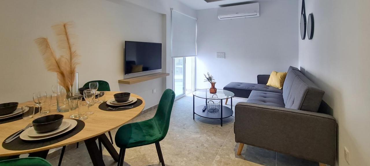 Phaedrus Living: Seaside Luxury Flat Lighthouse 69 Apartment Paphos Exterior photo